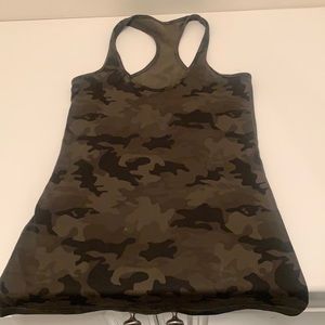 Lululemon size 6 tank top.